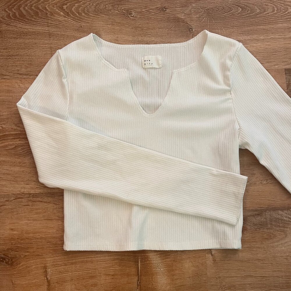 White Ribbed Longsleeve Cropped Shirt S